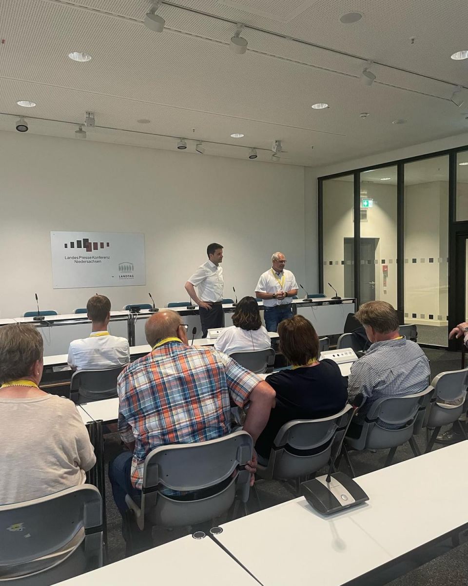 Diskussionsrunde mit Hartmut Moorkamp und anderen niedersächsischen Politikern