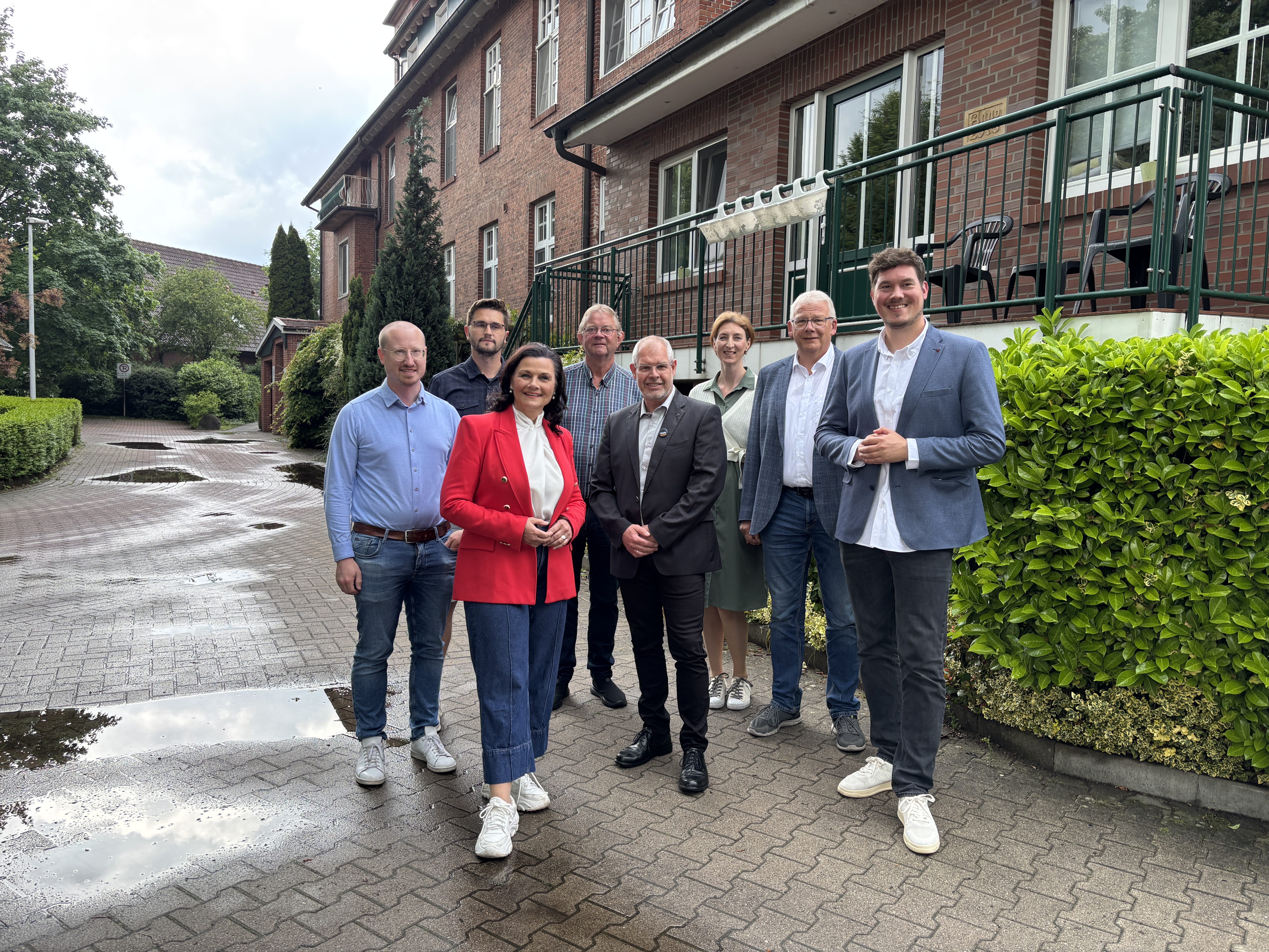 Vorne: Stefan Wilkens, Gitta Connemann, Andreas Jansen, Jannis Kuper Hinten: Heiner M�ller, Hermann Ubbenjans, Swetlana Ertus , Markus Freese